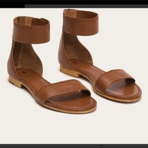 EUC Frye Carson Ankle Zip